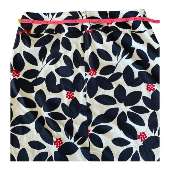Talbots floral pattern skirt size 14P - Picture 6 of 8